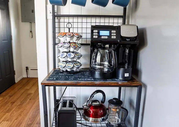 Apartment Laundry Room, Near Hwy, Parking Next To Entrance